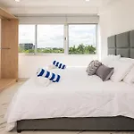 Lujo Y Calidez En Barcelona Condos